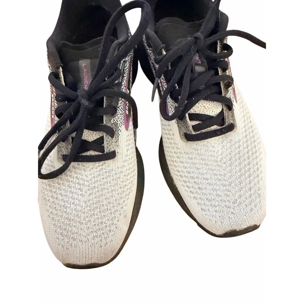 Brooks Launch 10 Women’s Running Shoes White Black Athletic Sneakers Size 7.5